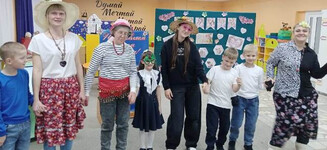 Праздничная программа «Тепло твоих лучистых глаз»