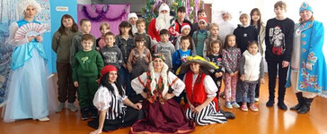 Новогодние гастроли детской библиотеки