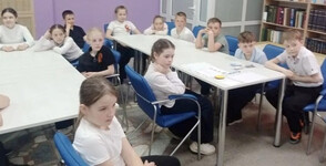 На книжных страницах про природу и птицу